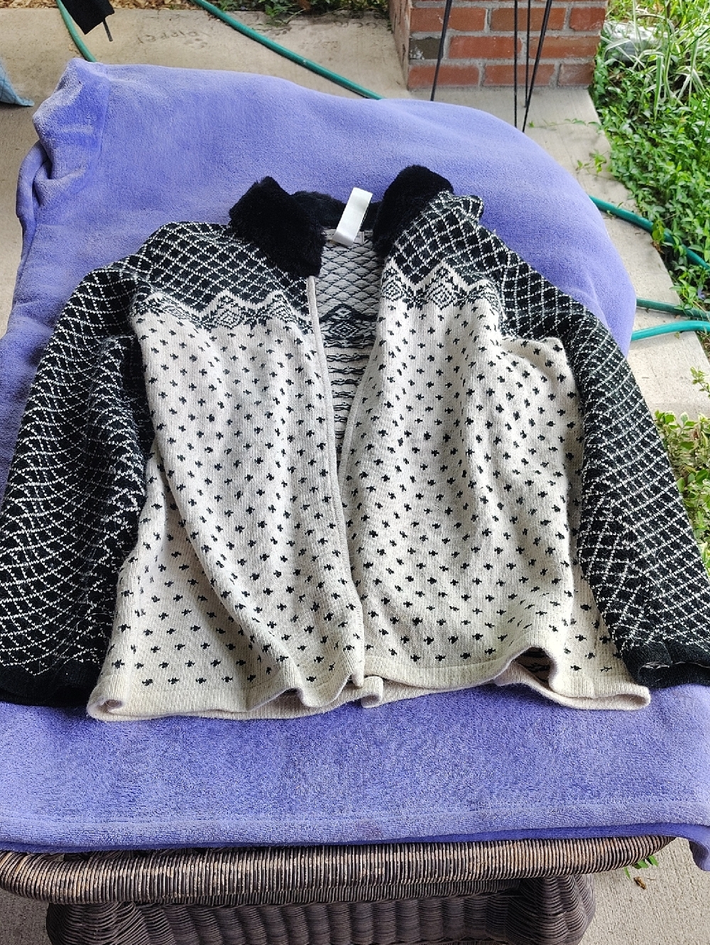 Evan Picone Black and Cream Knit Zip Jacket with Faux Fur Collar